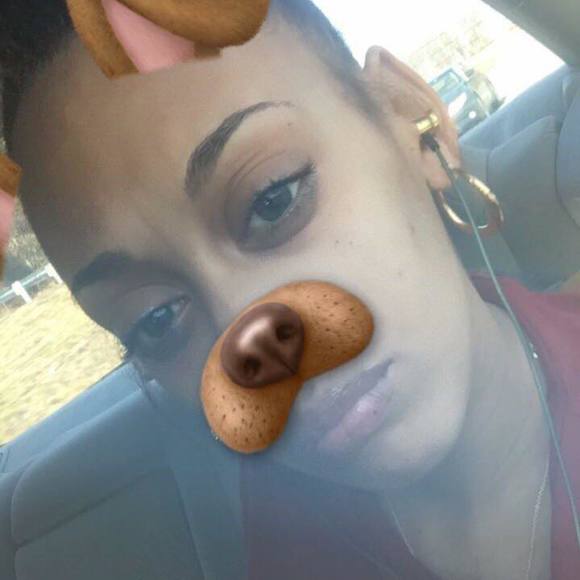 Meet your Posher, Sierra - Picture 1 of 1